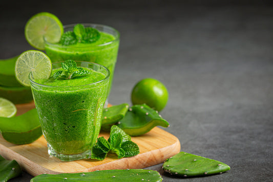 How to Combine Ayurvedic Juices with Diet for Maximum Results
